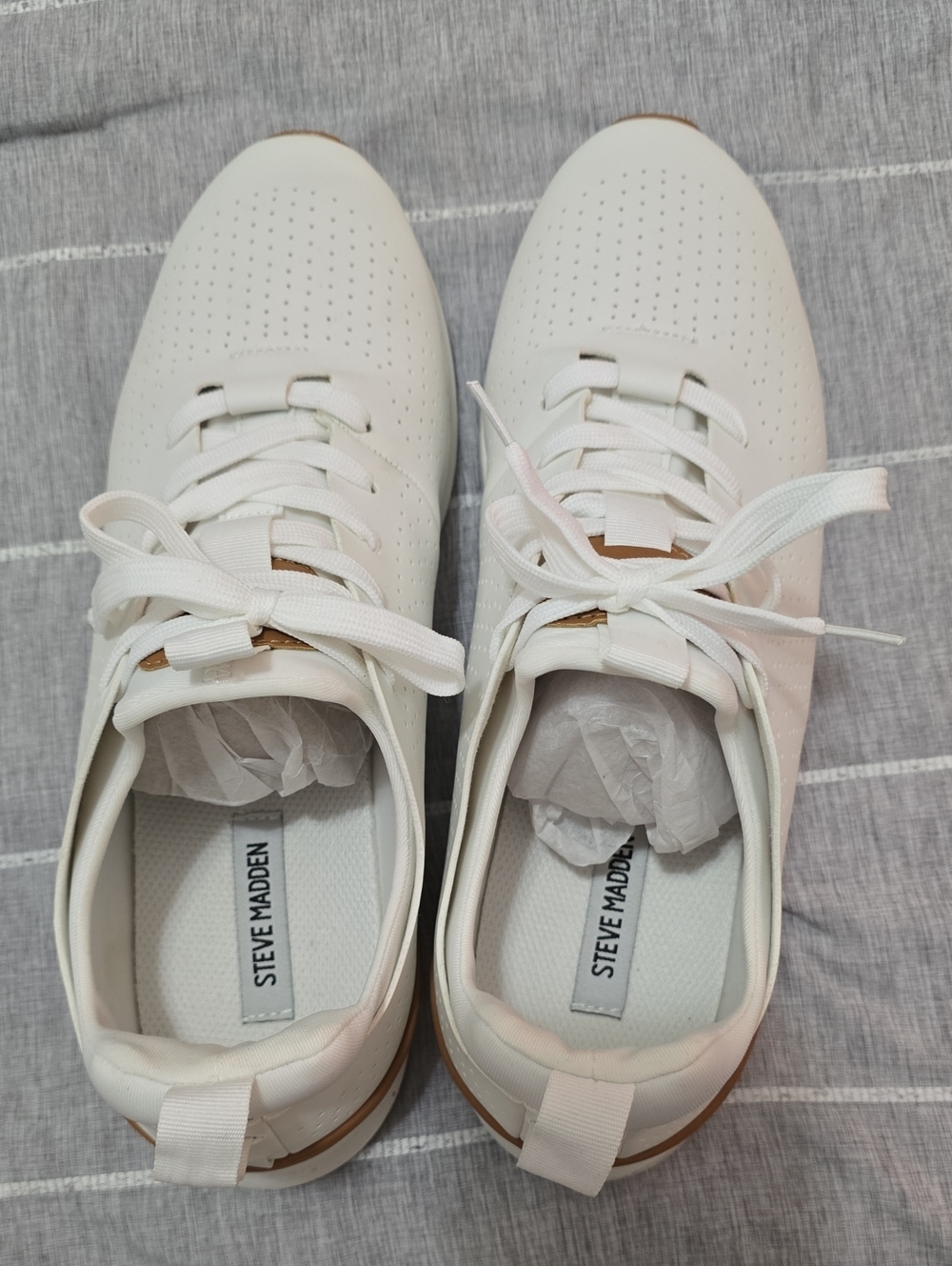 Steve Madden Men’s White Leather Perforated Sneakers
